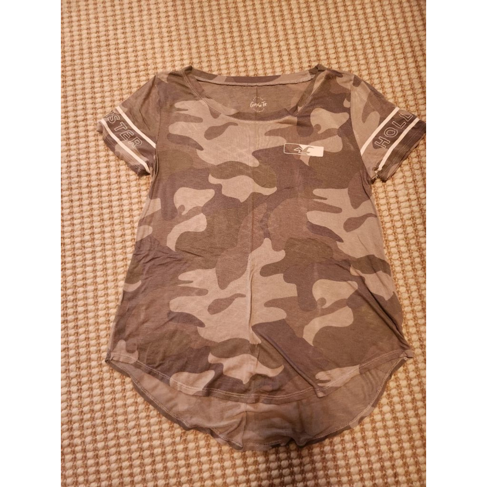Juniors Vintage Camo Short Sleeve Tee M Cabinvcore, Preppy, Grunge Revival, NWOT